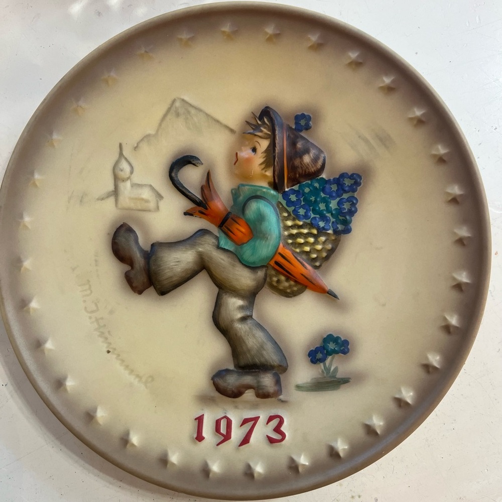 Vintage Hummel Decorative Plate with Boy and Flowers to Market 1973